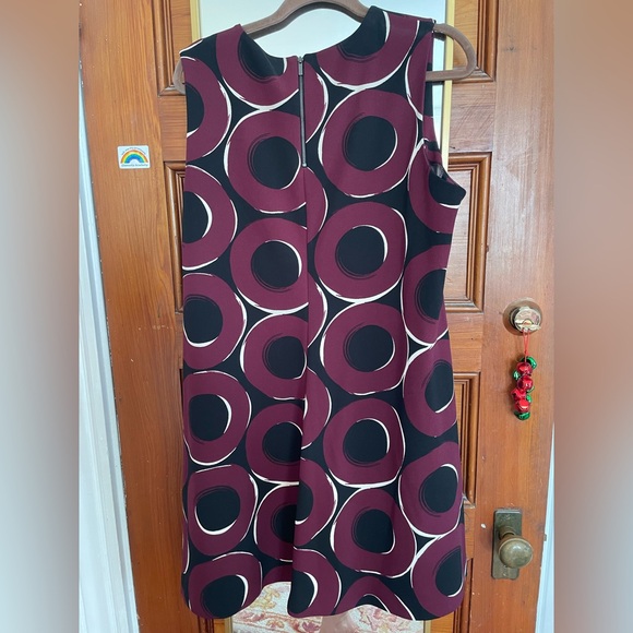 Alfas Burgundy & Black Swing Dress 12 - Picture 5 of 8
